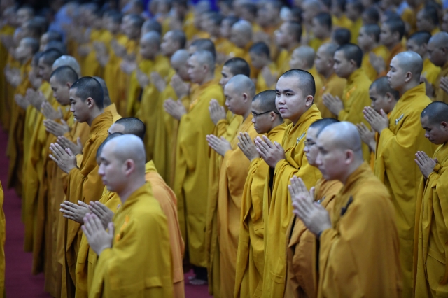 HVPGVN tại TP. HCM: Đêm thắp nến tri ân Thầy Cô và cầu nguyện thế giới an bình