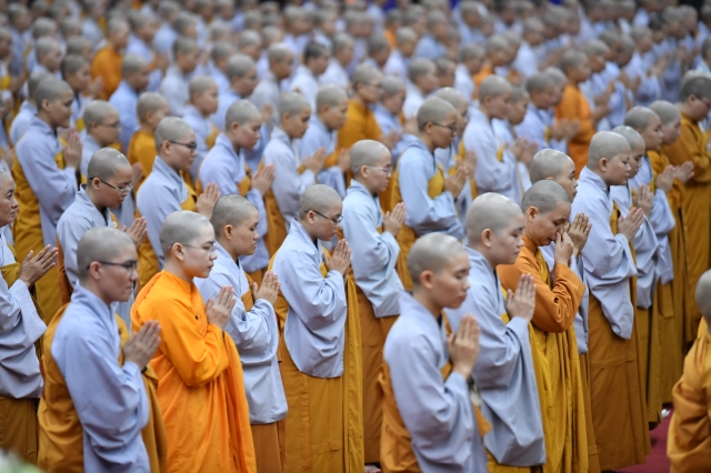 HVPGVN tại TP. HCM: Đêm thắp nến tri ân Thầy Cô và cầu nguyện thế giới an bình