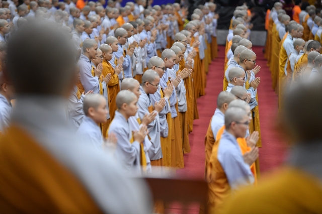 HVPGVN tại TP. HCM: Đêm thắp nến tri ân Thầy Cô và cầu nguyện thế giới an bình