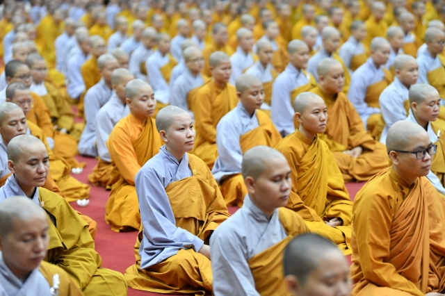 HVPGVN tại TP. HCM: Đêm thắp nến tri ân Thầy Cô và cầu nguyện thế giới an bình