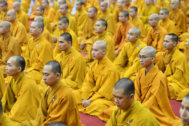HVPGVN tại TP. HCM: Đêm thắp nến tri ân Thầy Cô và cầu nguyện thế giới an bình