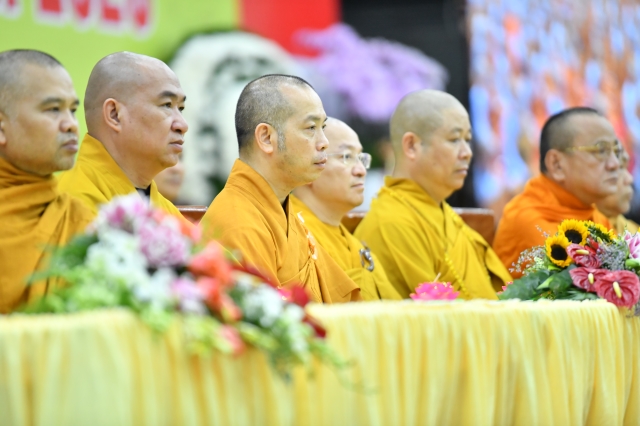 HVPGVN tại TP. HCM: Đêm thắp nến tri ân Thầy Cô và cầu nguyện thế giới an bình