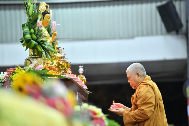 HVPGVN tại TP. HCM: Đêm thắp nến tri ân Thầy Cô và cầu nguyện thế giới an bình