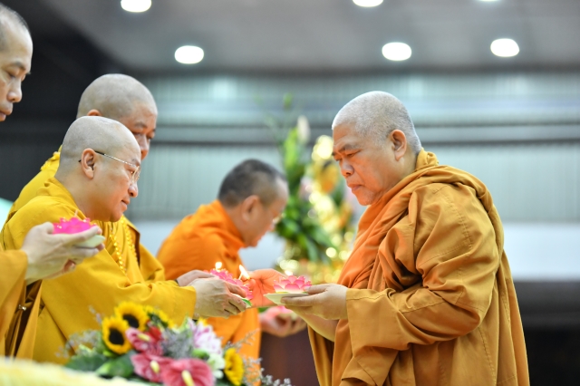 HVPGVN tại TP. HCM: Đêm thắp nến tri ân Thầy Cô và cầu nguyện thế giới an bình