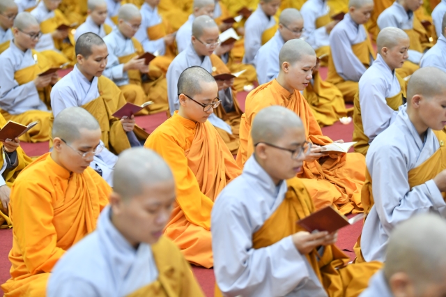 HVPGVN tại TP. HCM: Đêm thắp nến tri ân Thầy Cô và cầu nguyện thế giới an bình