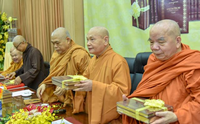 Viện Nghiên cứu Phật học Việt Nam: Lễ ra mắt ấn bản Kinh Trường bộ và Kinh Trung bộ