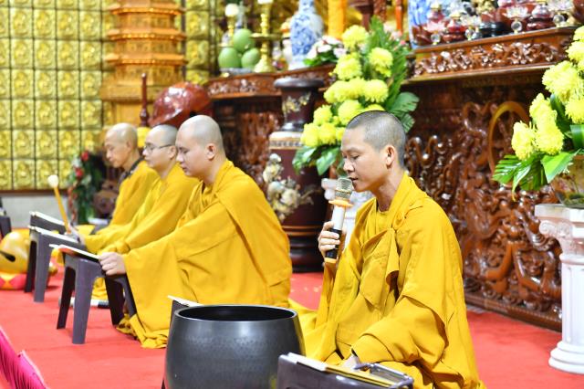 Về chùa, ươm mầm những ước mơ