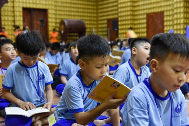 Cha mẹ được lợi gì khi đưa trẻ đến chùa?