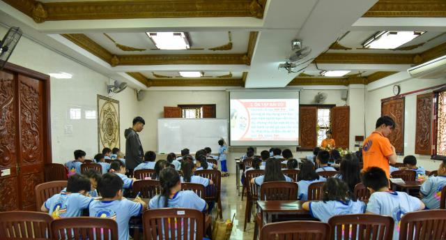Cha mẹ được lợi gì khi đưa trẻ đến chùa?