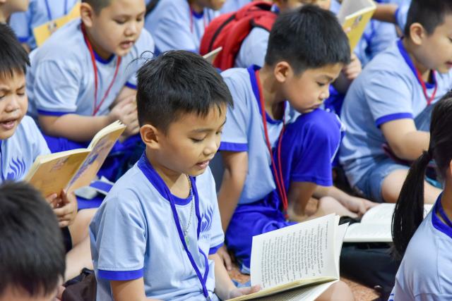 “Búp sen” đập heo, hướng về miền Trung thân yêu