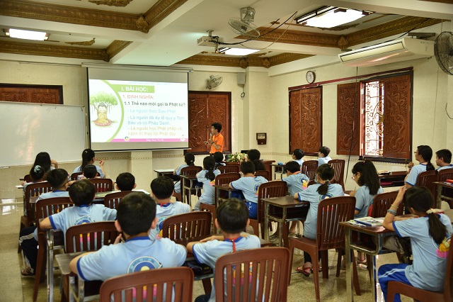 Búp sen từ bi - Lớp học đạo đức Phật giáo