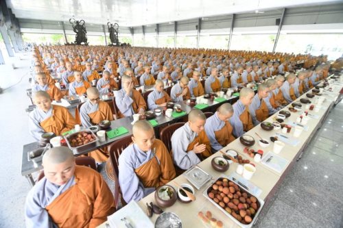 Chương Trình Cúng Dường “Quỹ Đời Sống Tăng Ni” Kỳ 10 (C106-10)