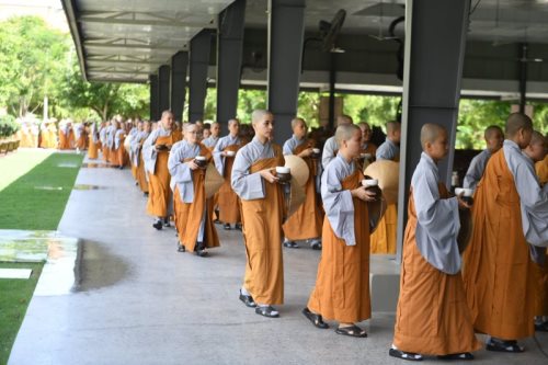 Chương Trình Cúng Dường “Quỹ Đời Sống Tăng Ni” Kỳ 10 (C106-10)