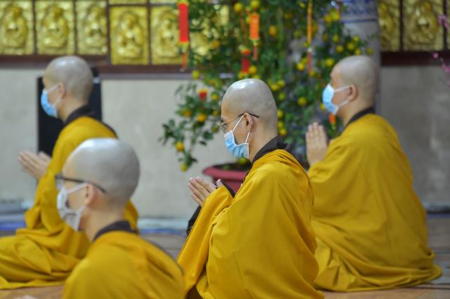 Lễ đón giao thừa online tại chùa Giác Ngộ: Thiêng liêng đêm trầm hương