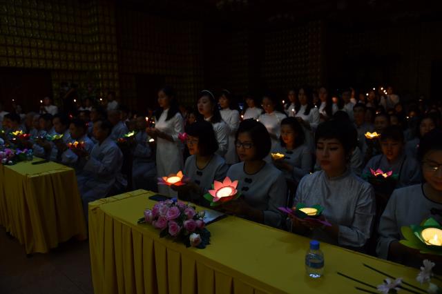 Thiêng liêng &amp; ấm áp, Lễ tưởng niệm Đức Phật nhập Niết-bàn và mừng Ngày Tiếp nối lần thứ 53 của TT. Nhật Từ