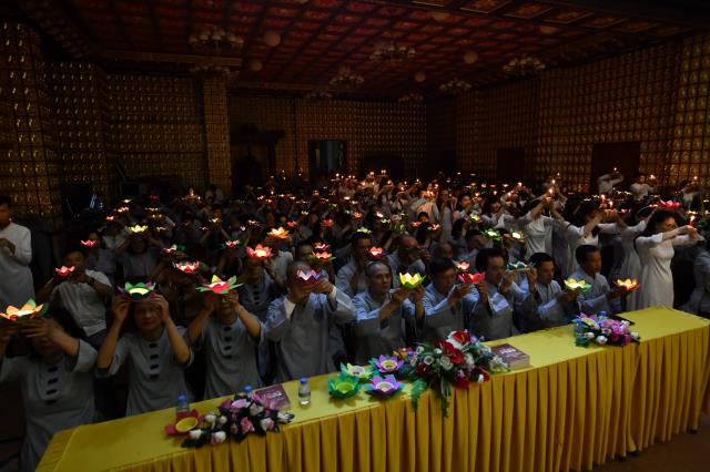 Thiêng liêng &amp; ấm áp, Lễ tưởng niệm Đức Phật nhập Niết-bàn và mừng Ngày Tiếp nối lần thứ 53 của TT. Nhật Từ