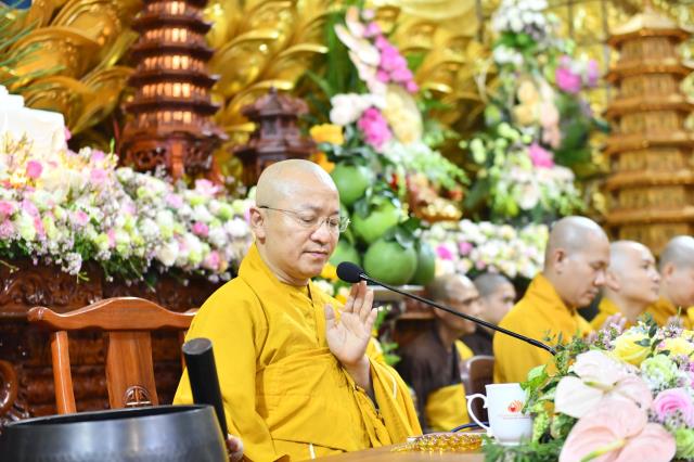 Thiêng liêng &amp; ấm áp, Lễ tưởng niệm Đức Phật nhập Niết-bàn và mừng Ngày Tiếp nối lần thứ 53 của TT. Nhật Từ