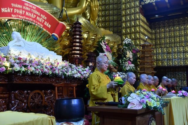 Thiêng liêng &amp; ấm áp, Lễ tưởng niệm Đức Phật nhập Niết-bàn và mừng Ngày Tiếp nối lần thứ 53 của TT. Nhật Từ