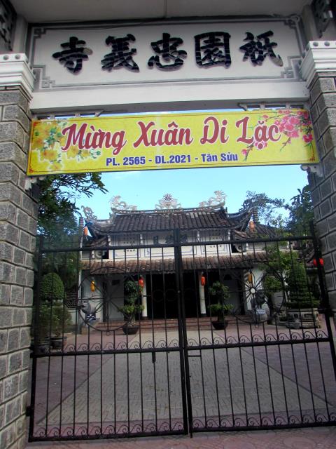 Chiều về trên chùa núi cao