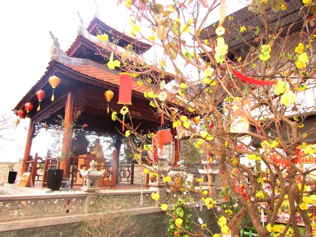 Chiều về trên chùa núi cao