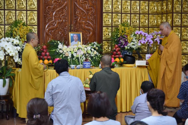 Trang nghiêm Lễ Tưởng niệm thân mẫu TT. Thích Nhật Từ