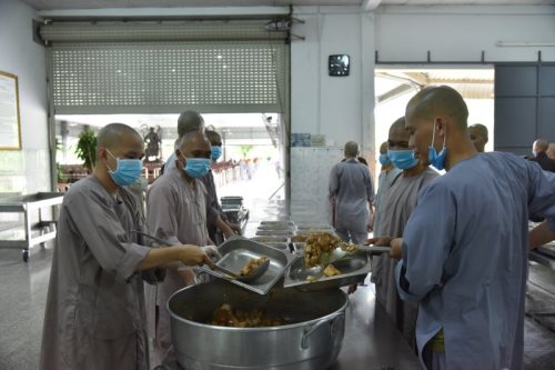 Chương Trình Cúng Dường “Quỹ Đời Sống Tăng Ni” Kỳ 10 (C106-10)