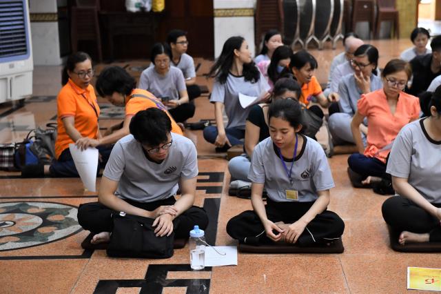 Khóa tu Tuổi Trẻ Hướng Phật: Vì sao không được hạnh phúc?