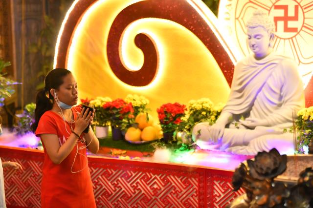TP.HCM: Hơn 700 thiện nam, tín nữ quy y nhân kỷ niệm Phật thành đạo (08-12 AL)