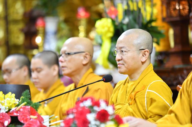 TP.HCM: Hơn 700 thiện nam, tín nữ quy y nhân kỷ niệm Phật thành đạo (08-12 AL)