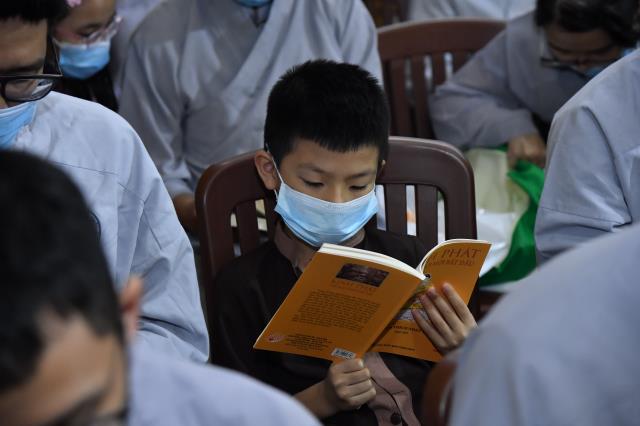 TP.HCM: Hơn 700 thiện nam, tín nữ quy y nhân kỷ niệm Phật thành đạo (08-12 AL)