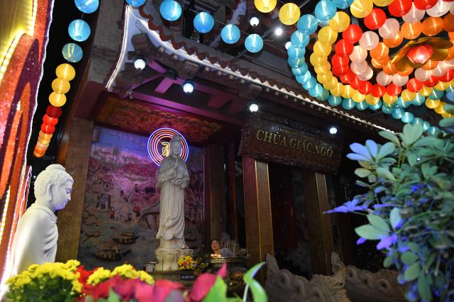 TP.HCM: Hơn 700 thiện nam, tín nữ quy y nhân kỷ niệm Phật thành đạo (08-12 AL)
