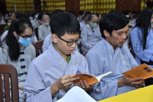 TP.HCM: Hơn 700 thiện nam, tín nữ quy y nhân kỷ niệm Phật thành đạo (08-12 AL)