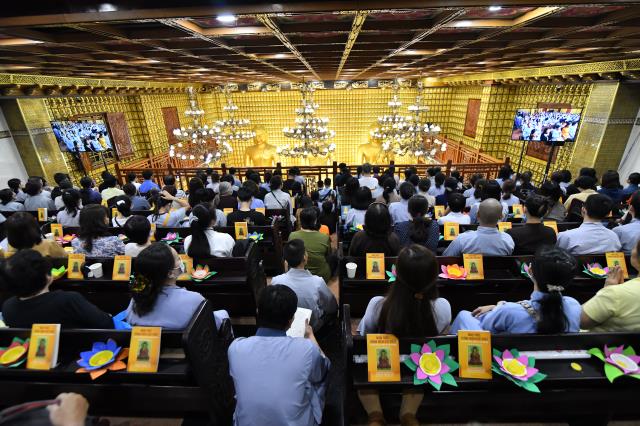 TP.HCM: Hơn 1000 người tham dự Lễ Phật thành đạo tại chùa Giác Ngộ