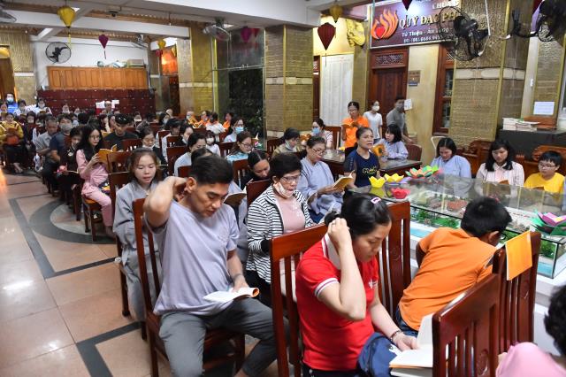 TP.HCM: Hơn 1000 người tham dự Lễ Phật thành đạo tại chùa Giác Ngộ
