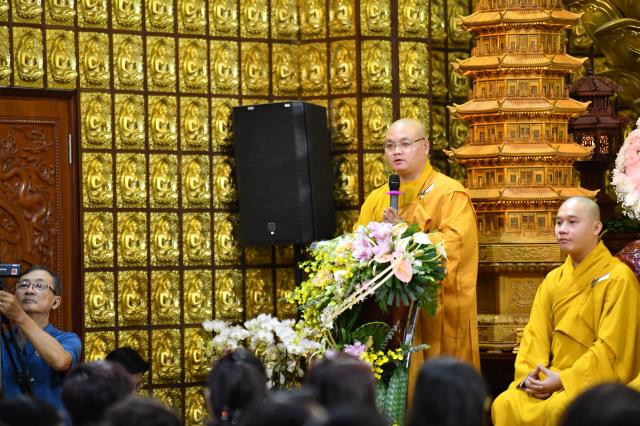 TP.HCM: Hơn 1000 người tham dự Lễ Phật thành đạo tại chùa Giác Ngộ