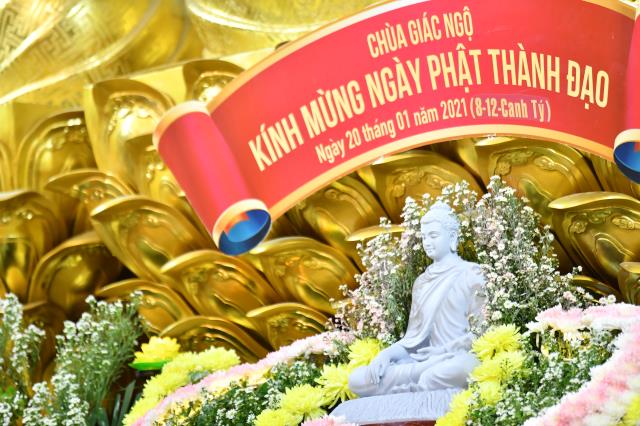 TP.HCM: Hơn 1000 người tham dự Lễ Phật thành đạo tại chùa Giác Ngộ