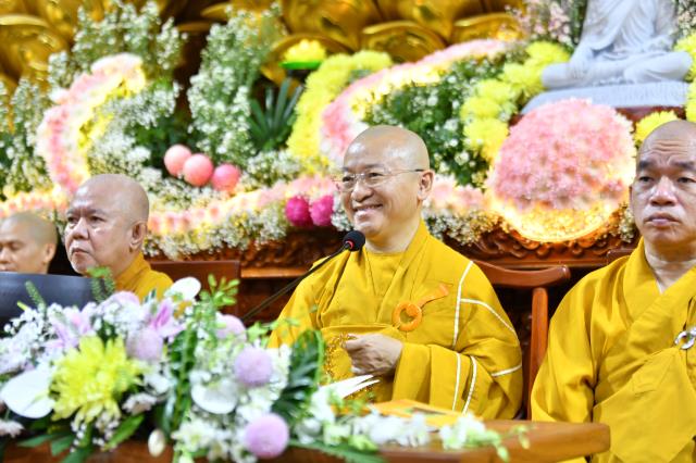 TP.HCM: Hơn 1000 người tham dự Lễ Phật thành đạo tại chùa Giác Ngộ