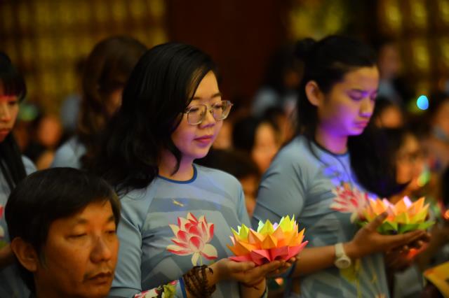 TP.HCM: Hơn 1000 người tham dự Lễ Phật thành đạo tại chùa Giác Ngộ