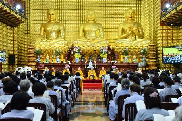 Khóa tu Ngày An Lạc: Trí tuệ làm nên sự tự tin