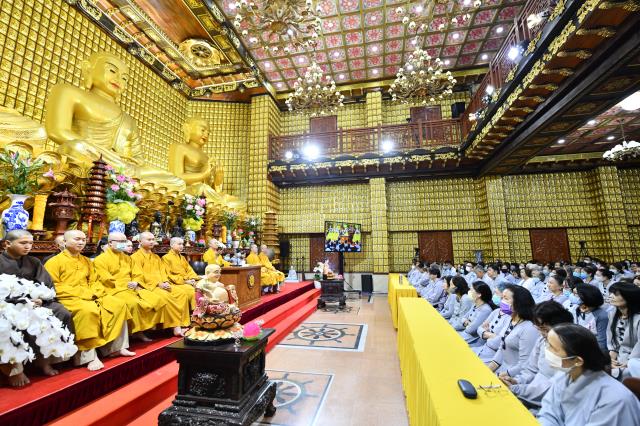 Khóa tu Ngày An Lạc: Trí tuệ làm nên sự tự tin