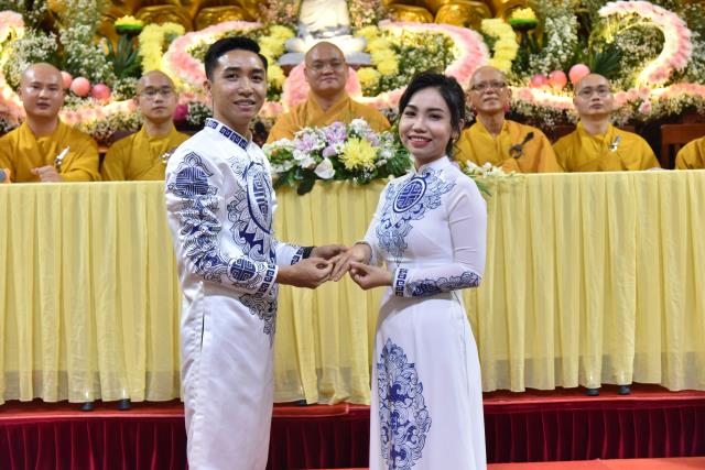 Chùa Giác Ngộ: Hôn lễ dưới đài sen của đôi uyên ương Văn Sơn và Bạch Thảo
