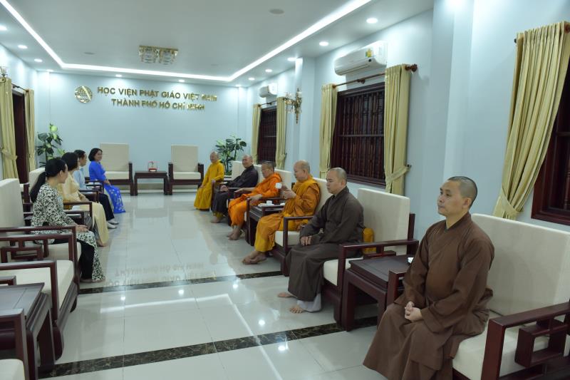 Phái đoàn trường Đại học Khoa học xã hội &amp; Nhân văn thăm và chúc tết tại Học viện Phật giáo Việt Nam tại Tp.HCM