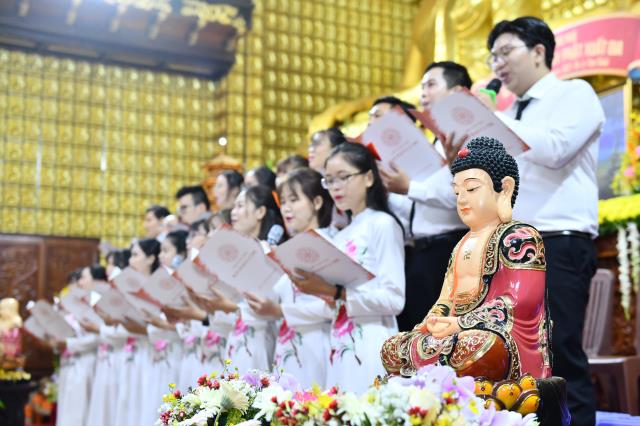 Chùa Giác Ngộ: Đêm hoa đăng nhân kỷ niệm Ngày Thái tử Tất-đạt-đa xuất gia