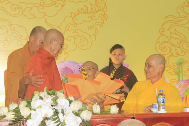 Đồng Tháp: Lễ Công Bố Và Trao Quyết Định Bổ Nhiệm Trụ Trì Chùa Kim Huê