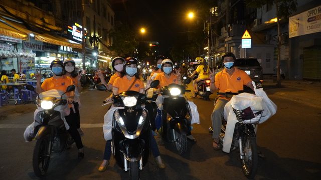 Ấm Áp Sẻ Chia Đêm Giao Thừa Với Chương Trình Di-Lặc Du Xuân 2021 Tại Chùa Giác Ngộ
