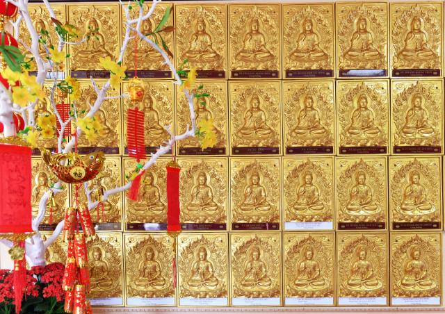 Chùa Thiện Ân, Fresno (Hoa Kỳ) với vườn tượng lộ thiên và vườn cây cảnh tuyệt đẹp