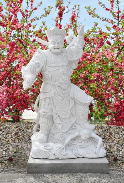 Chùa Thiện Ân, Fresno (Hoa Kỳ) với vườn tượng lộ thiên và vườn cây cảnh tuyệt đẹp