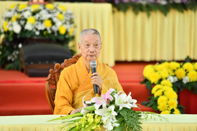 Trang nghiêm Lễ tắm Phật tại Học viện Phật giáo Việt Nam tại TP.HCM