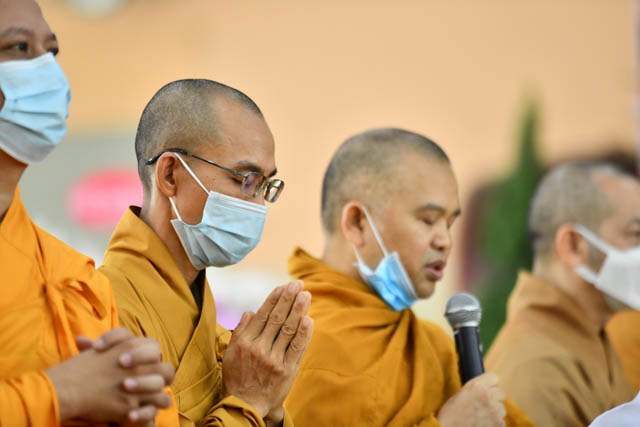 Trang nghiêm Lễ tắm Phật tại Học viện Phật giáo Việt Nam tại TP.HCM