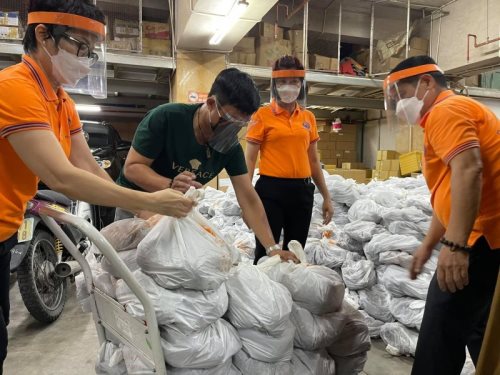 Chùa Giác Ngộ - Quỹ ĐPNN: 05 Tấn Gạo Và 10 Tấn Khoai Tiếp Sức Người Khó Khăn Vượt Qua Đại Dịch Covid-19